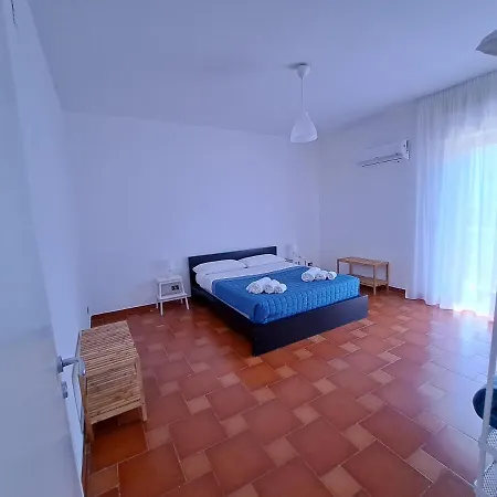 Holiday home Casavacanze Nel Blu Scirocco *
